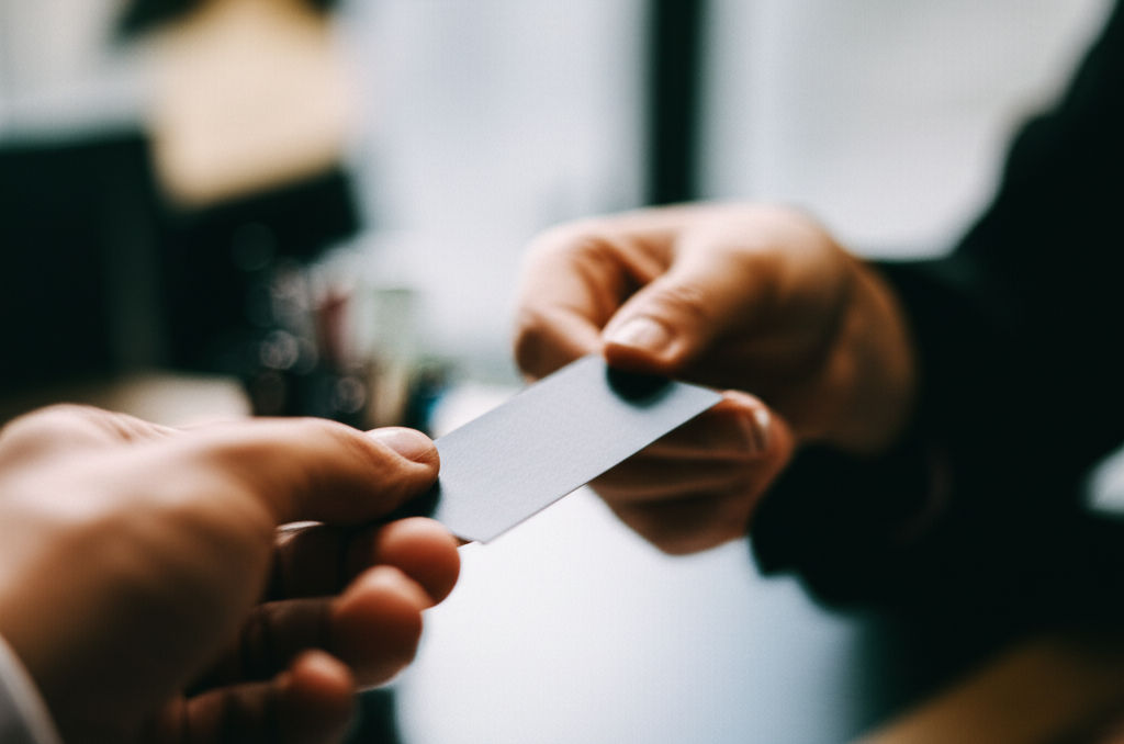 Discover why metal business cards are a game-changer. Elevate your brand, leave an unforgettable impression, and communicate premium quality.