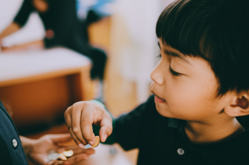 Transform your classroom! Start a classroom economy to boost student engagement, improve behavior, and teach vital financial literacy.