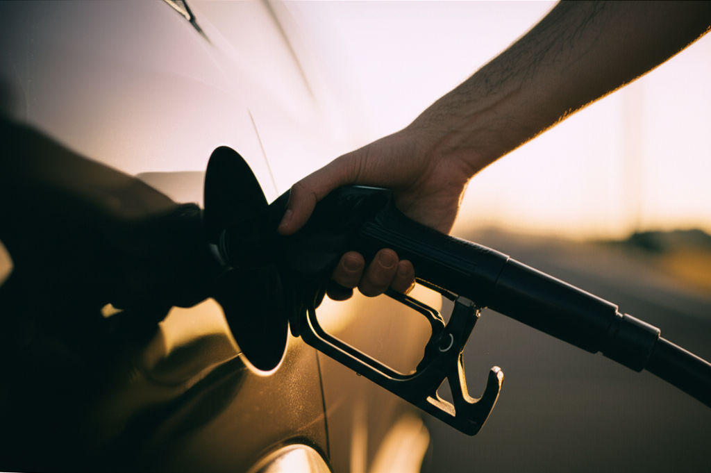 Is the Honda Civic Type R a gas guzzler? Dive into its fuel efficiency, EPA ratings, and real-world MPG. Surprising economy for a performance car!