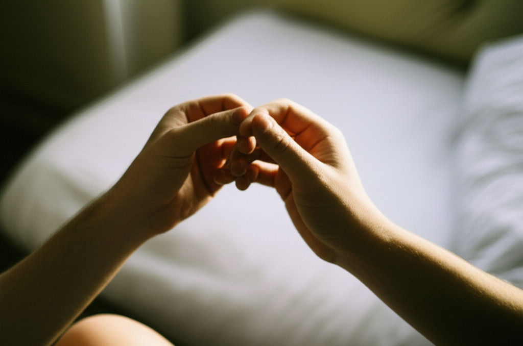 Discover the ideal SKYN condom for you! Our guide explores non-latex SKYNFEEL® sizes for unparalleled comfort, sensation, and a natural feel.