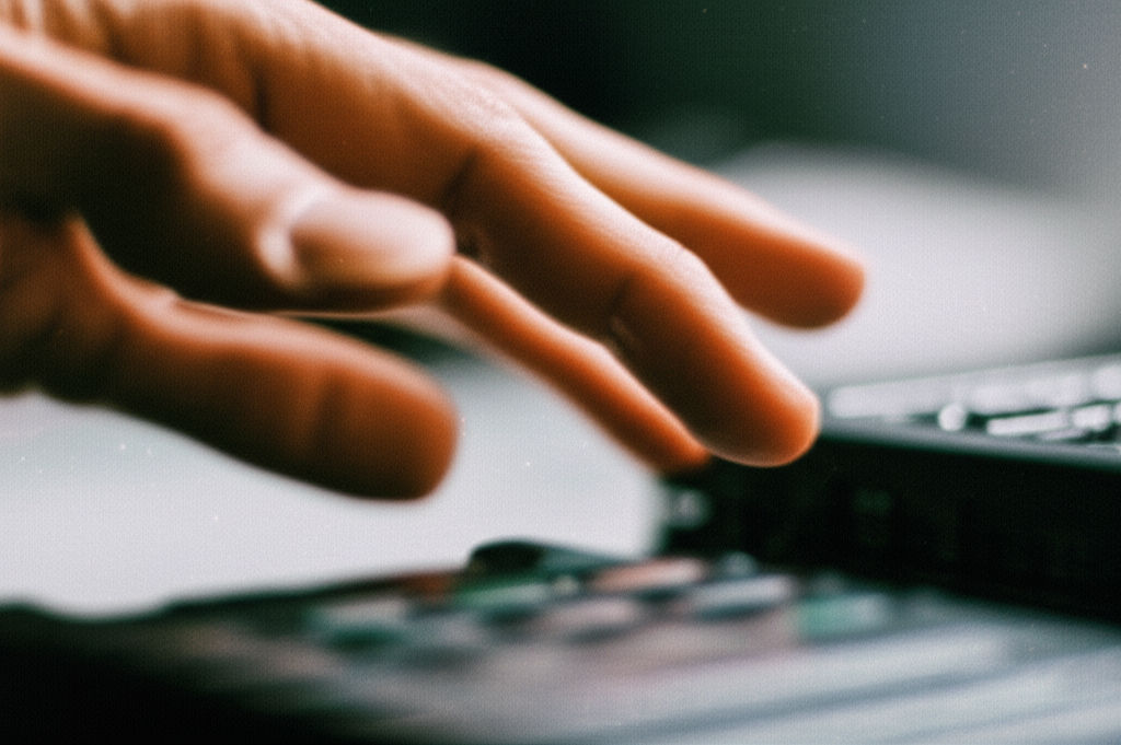 Ever wish you could rewind data? Snowflake Time Travel lets you effortlessly access & recover historical data, safeguarding against mishaps.