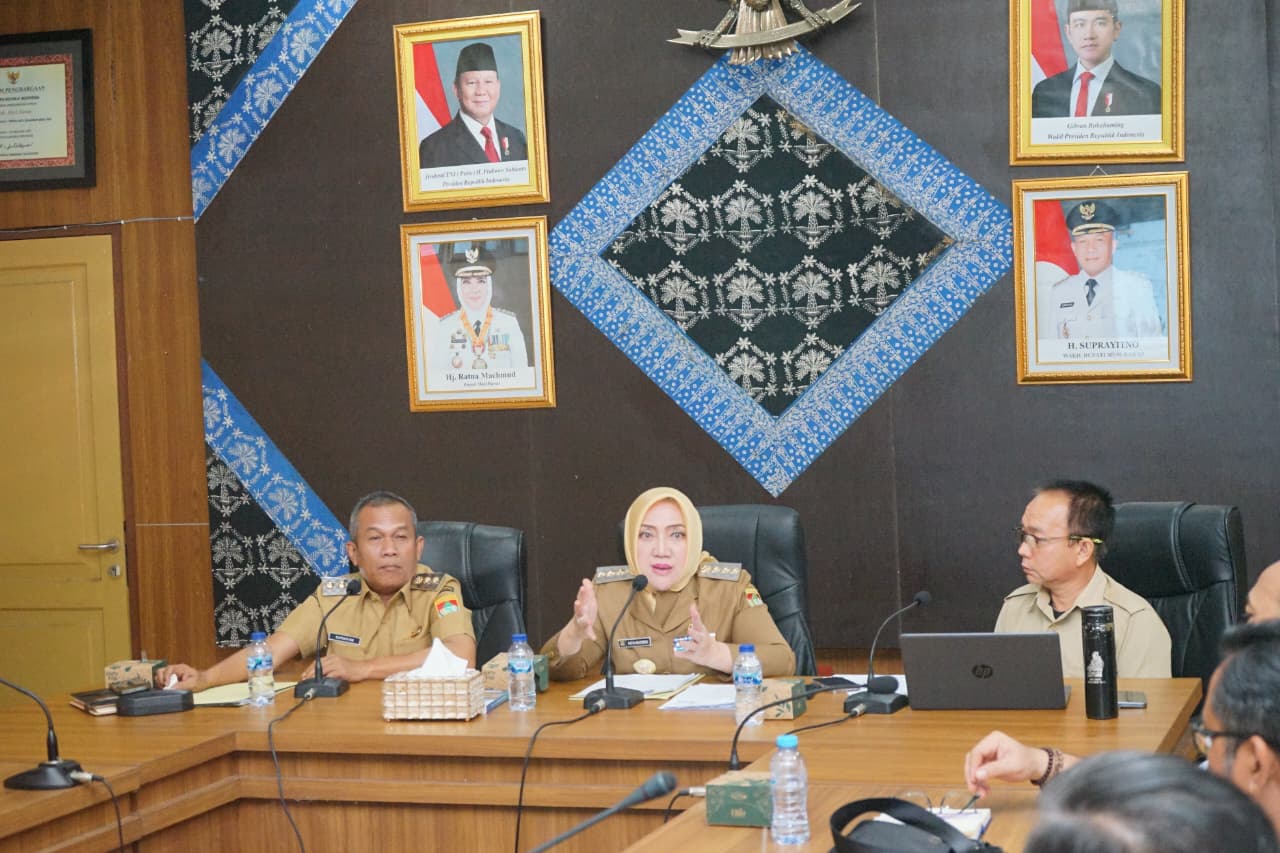 Gelar Rapat, Ratna Minta Harga TBS Sawit Stabil